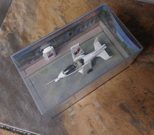 DIE CAST MODEL JAMES BOND ACROSTAR (OCTOPUSSY)